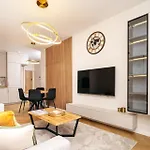 דירה Boho Harmony Luxury - Ac Parking & Balcony - By Uniquerent