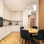 Boho Harmony Luxury - Ac Parking & Balcony - By Uniquerent ורוצלב