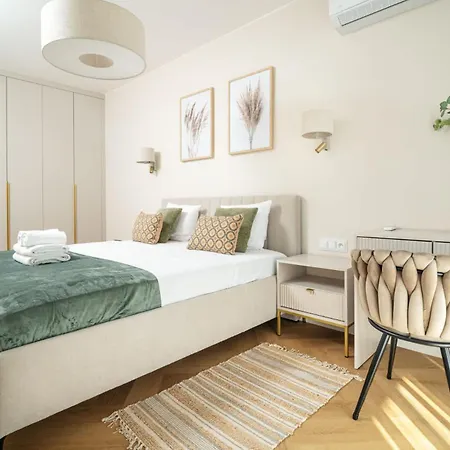 Boho Harmony Luxury - Ac Parking & Balcony - By Uniquerent Βρότσλαβ