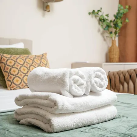Appartamento Boho Harmony Luxury - Ac Parking & Balcony - By Uniquerent Breslavia