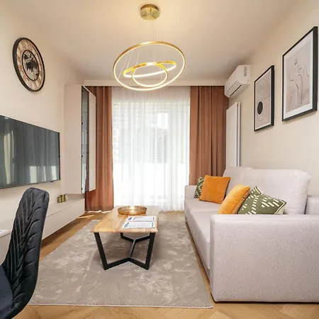 Boho Harmony Luxury - Ac Parking & Balcony - By Uniquerent *
