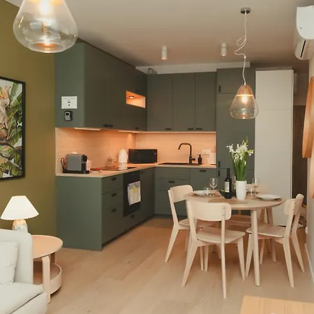 Appartamento Boho Harmony Luxury - Ac Parking & Balcony - By Uniquerent Breslavia